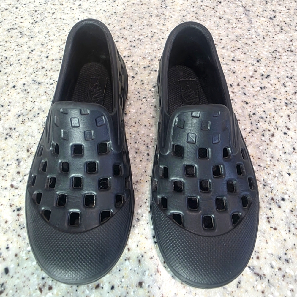 Vans Kids TRK Slip On Shoes S10 Little Kids Rubber Croc Style Open Sneaker Black